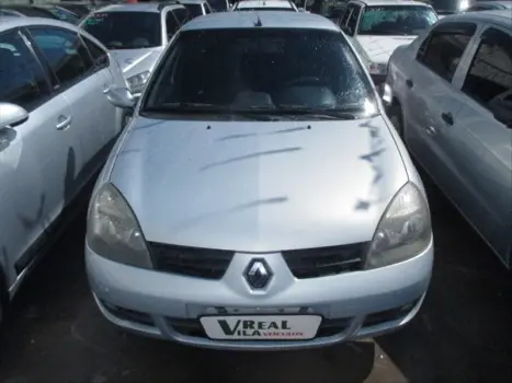 RENAULT Clio Sedan 1.0 16V 4P HI FLEX PRIVILEGE, Foto 2