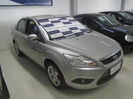 FORD Focus Sedan 2.0 16V 4P GHIA FLEX, Foto 2